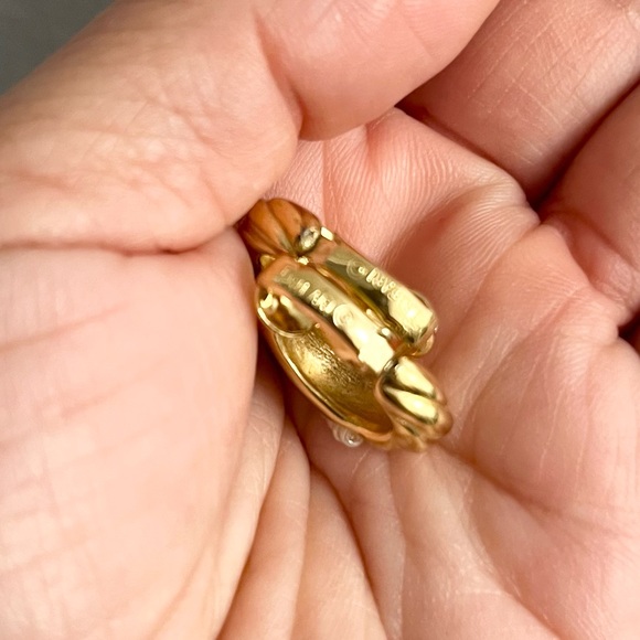 Vintage Trifari Clip On Earrings Costume Jewelry with Little Bead “pearls” Gold - Picture 3 of 5